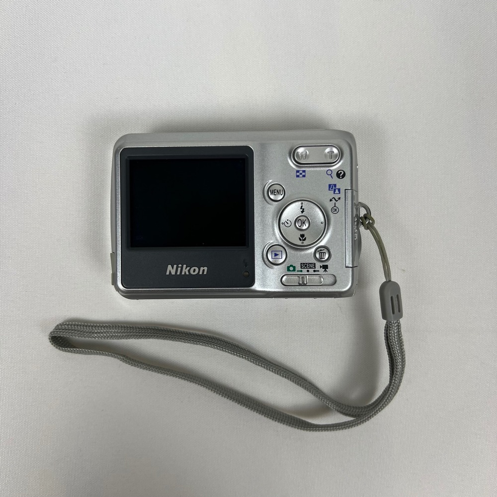 Nikon Coolpix L3 Digital Camera Silver 5.1MP 3x Zoom Excellent Y2K Retro P&S